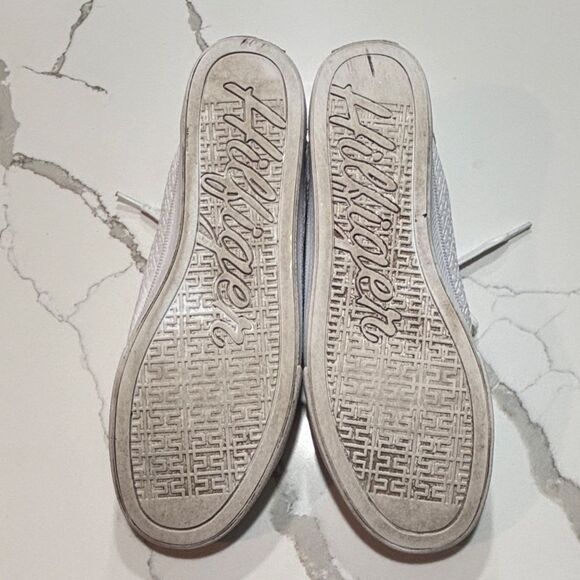 TOMMY HILFIGER | Women's Embossed White Trainers Fashion Sneakers Athletic Shoes - Picture 11 of 12